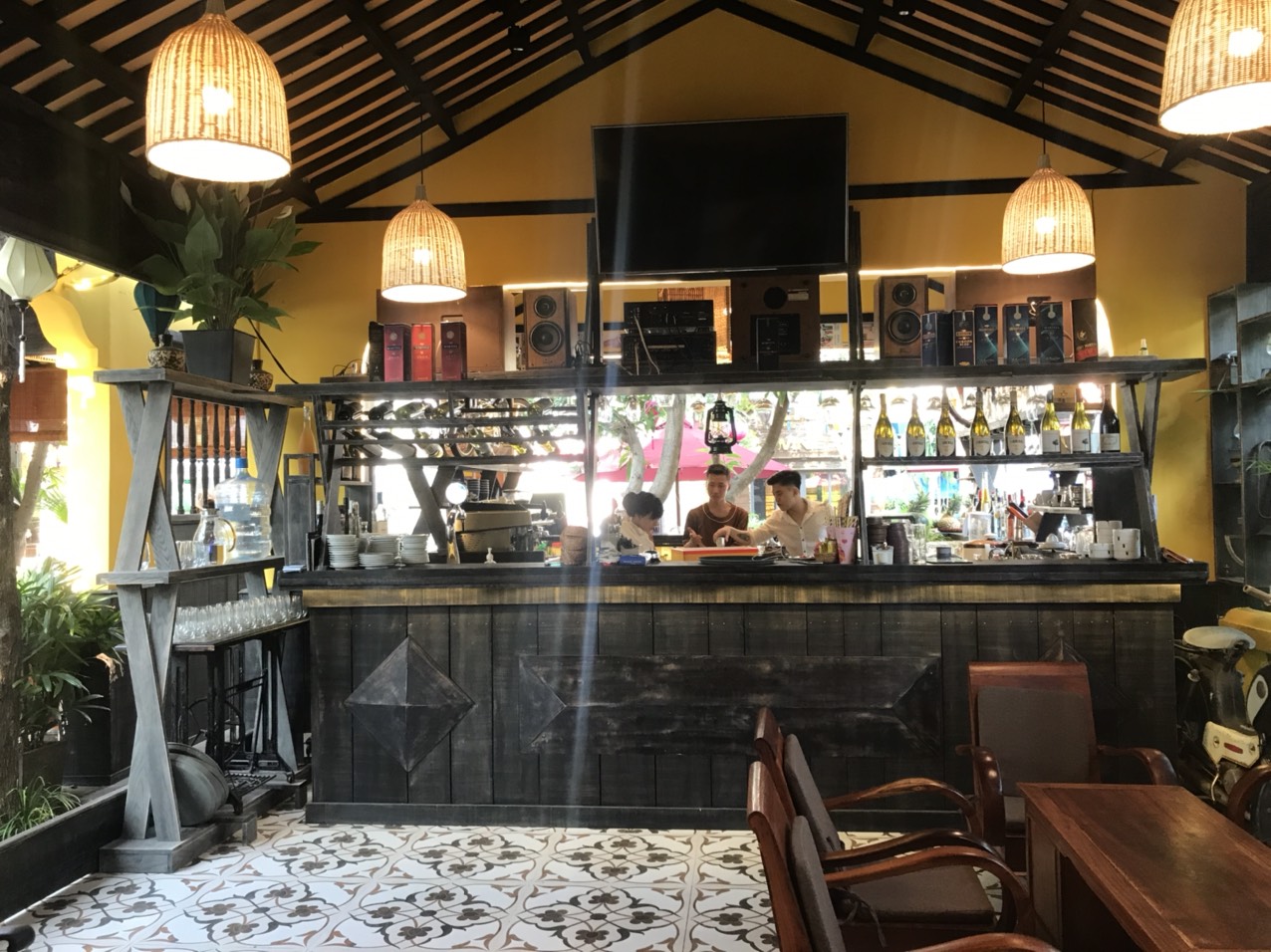  Thưởng thức ly cà phê Lavazza chuẩn vị tại Ngon Thị Hoa