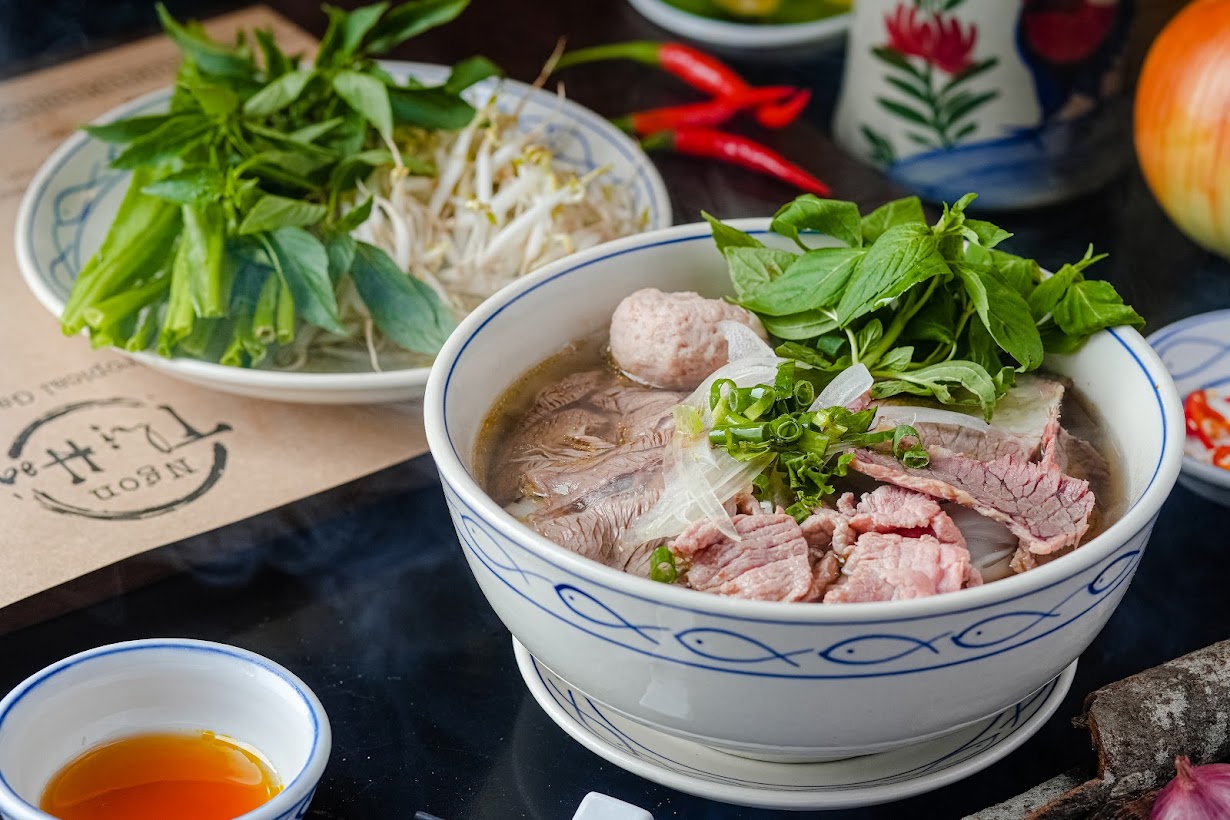  BÚN BÒ HUẾ - SAY ĐẮM MÓN NGON KINH KỲ